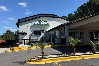 Photo 2 - Wingate by Wyndham Columbia/Fort Jackson