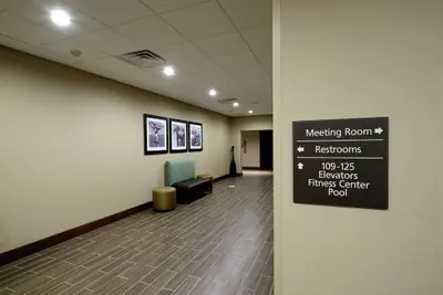 Photo 4 - Hampton Inn Green Bay Downtown