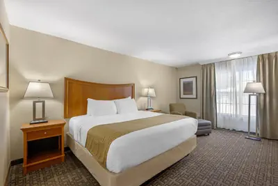 Photo 5 - Best Western Swiss Clock Inn