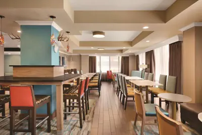 Photo 4 - Hampton Inn Atlanta Buckhead