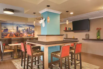 Photo 3 - Hampton Inn Atlanta Buckhead