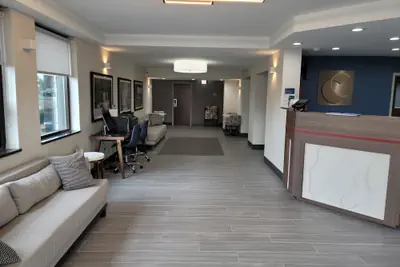 Photo 3 - Comfort Inn & Suites Wyomissing/Reading