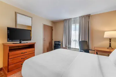 Photo 5 - Quality Inn at Bangor Mall