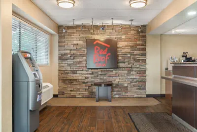Photo 4 - Red Roof Inn Virginia Beach