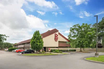 Photo 2 - Red Roof Inn Virginia Beach