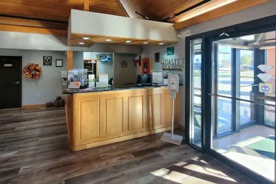 Photo 3 - Quality Inn & Suites Marion