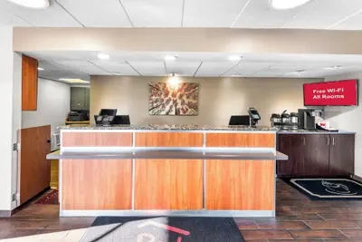 Photo 3 - Red Roof Inn Indianapolis North - College Park