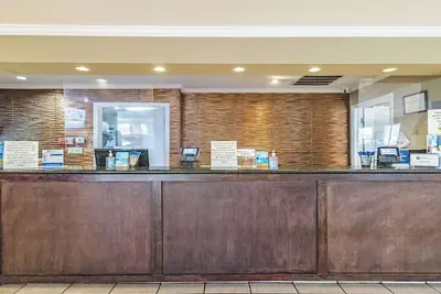 Photo 3 - Best Western Roseville Inn