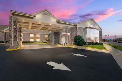 Photo 2 - Best Western Plus Gold Country Inn