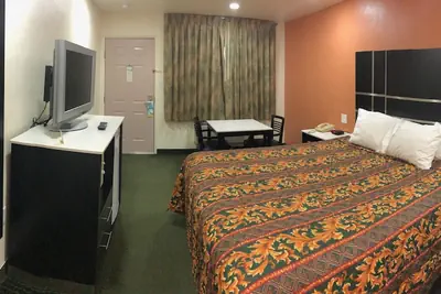 Photo 5 - Days Inn by Wyndham Oroville