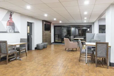 Photo 5 - Hampton Inn Athens