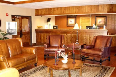 Photo 3 - Plaza Inn