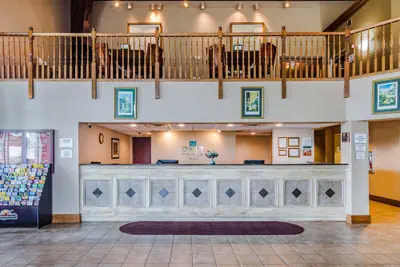 Photo 4 - Quality Inn & Suites Carthage near Precious Moments Chapel