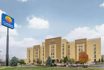 Photo 2 - Comfort Inn & Suites Lexington - Hamburg I-75