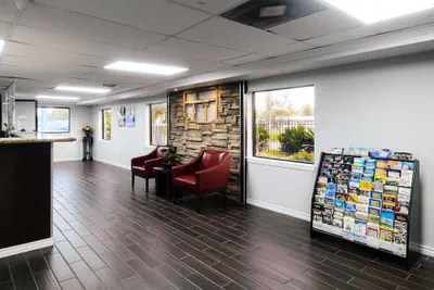 Photo 3 - SureStay by Best Western Channelview