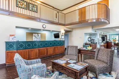 Photo 3 - Quality Suites Paducah I-24