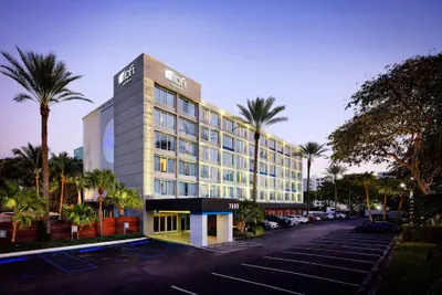 Photo 2 - Aloft by Marriott Miami Dadeland