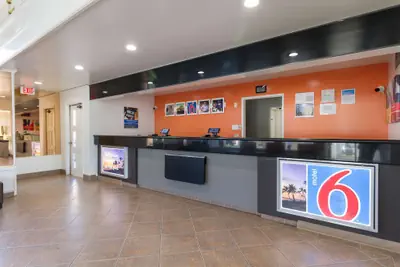 Photo 3 - Motel 6 Claremont, CA