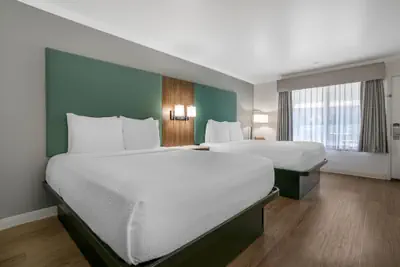 Photo 2 - Best Western Plus Riviera