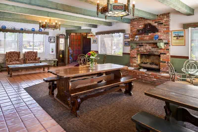 Photo 4 - Svendsgaard's Danish Lodge Americas Best Value Inn