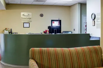 Photo 4 - Econo Lodge Yazoo City