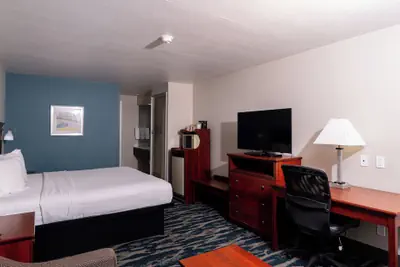 Photo 3 - Best Western Paradise Inn
