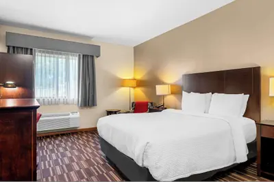 Photo 5 - Best Western University Inn