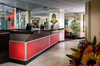 Photo 3 - Staypineapple, University Inn, University District Seattle