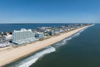 Photo 2 - Hilton Ocean City Oceanfront Suites
