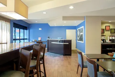 Photo 3 - Hampton Inn by Hilton Merrillville