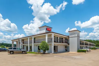 Photo 2 - Econo Lodge Inn & Suites Philadelphia MS