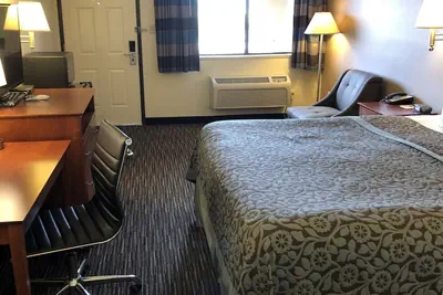 Photo 5 - Days Inn by Wyndham Rio Rancho
