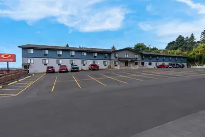Photo 2 - Econo Lodge Madison East