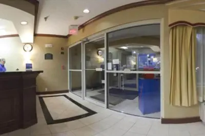 Photo 2 - Quality Inn & Suites Sioux City Southeast