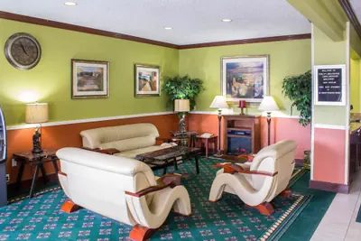 Photo 3 - Quality Inn & Suites Sioux City Southeast