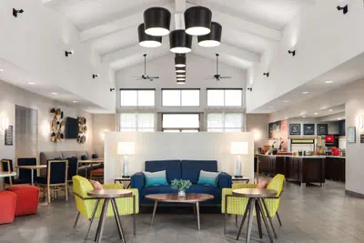 Photo 3 - Hampton Inn & Suites El Paso-Airport