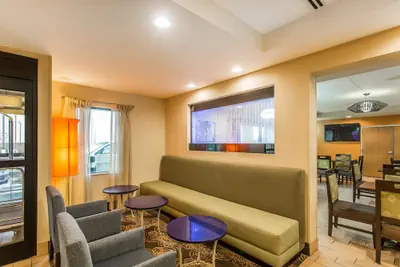 Photo 3 - Comfort Inn & Suites Cookeville