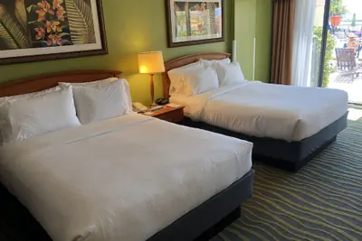 Photo 4 - Holiday Inn & Suites Clearwater Beach by IHG