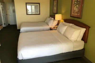 Photo 4 - Holiday Inn & Suites Clearwater Beach by IHG