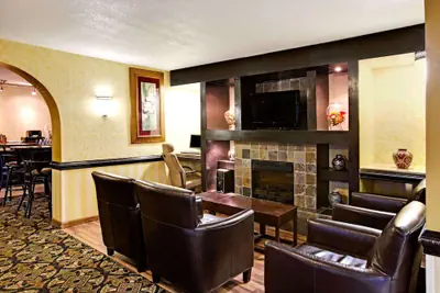 Photo 3 - Days Inn by Wyndham Charlotte/Woodlawn Near Carowinds