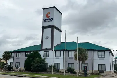 Photo 2 - Comfort Inn & Suites Houston Key-Katy