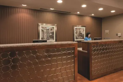 Photo 5 - La Quinta Inn & Suites by Wyndham Butte