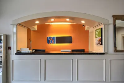 Photo 2 - Motel 6 Edinburg, TX