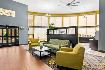 Photo 4 - Quality Inn Hillsville