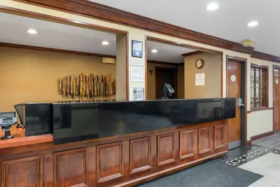Photo 4 - Best Western Louisville East Inn & Suites