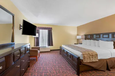Photo 5 - Best Western Louisville East Inn & Suites