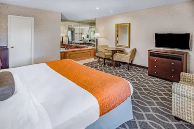 Photo 5 - Howard Johnson by Wyndham Lenox