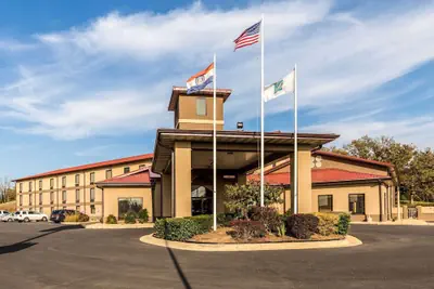 Photo 2 - Quality Inn West Plains