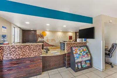 Photo 4 - Best Western Sunland Park Inn