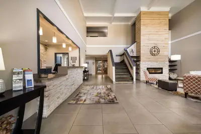 Photo 4 - Country Inn & Suites by Radisson, Freeport, IL